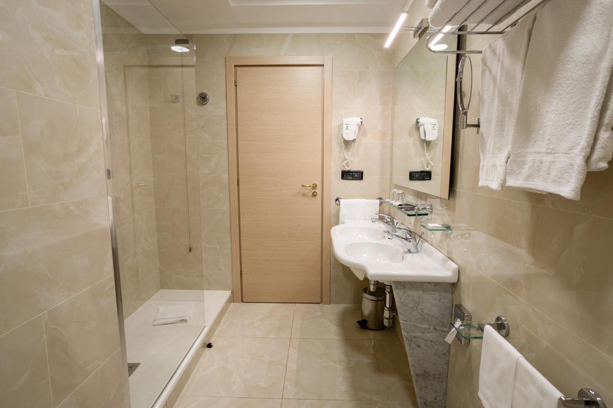 Grand Hotel Tiberio Roma Esterno foto